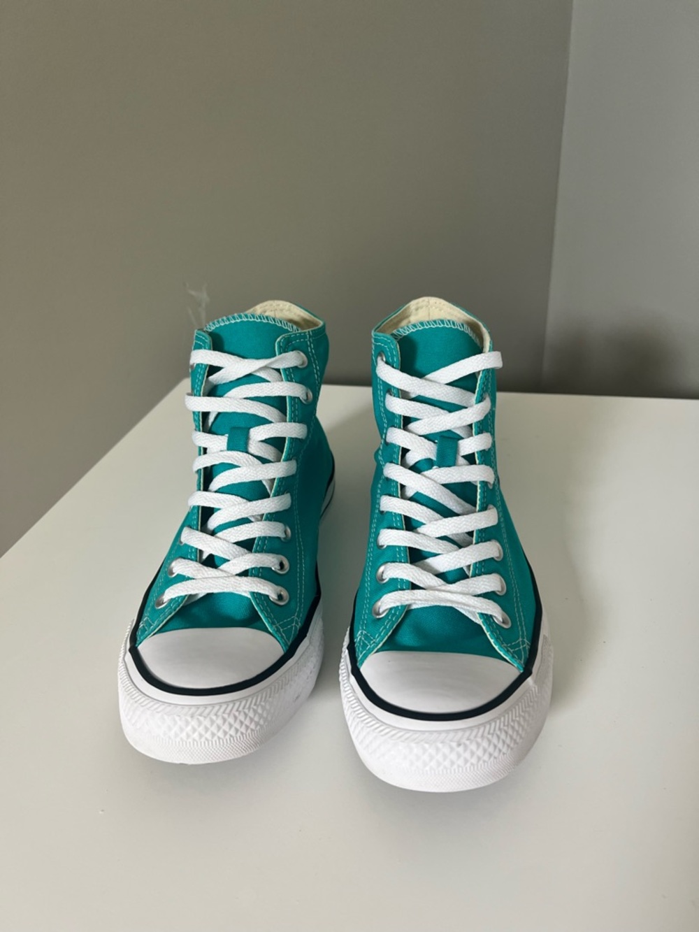 Teal Converse Chuck Taylor All Star high tops size 9.5